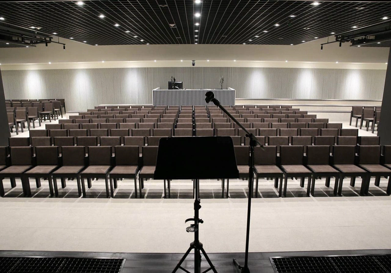First day: Curated talks to deliver maximum signal-to-noise ratio.